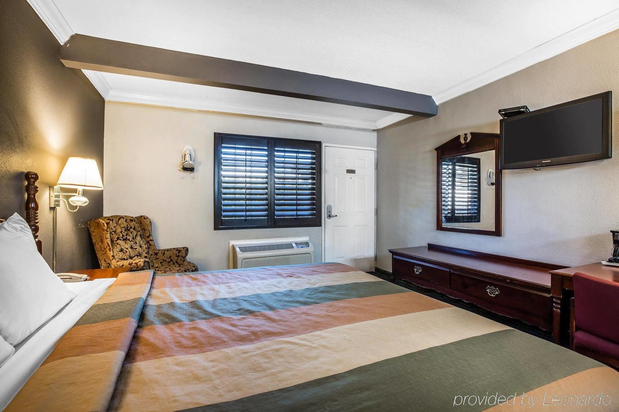 Rodeway Inn Hollywood Los Angeles Exterior photo