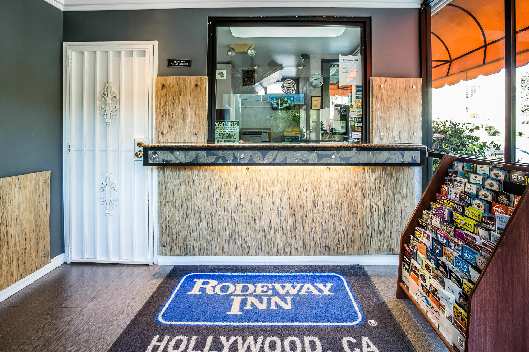 Rodeway Inn Hollywood Los Angeles Exterior photo